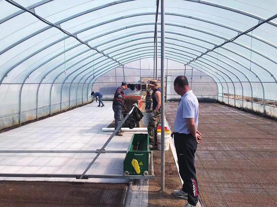 船营区左手田种植基地内,备春耕工作正在有条不紊地进行。