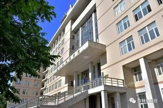 吉林各大学毕业生薪酬排名出炉 你拖母校后腿