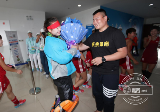 李冬晓此刻很幸福