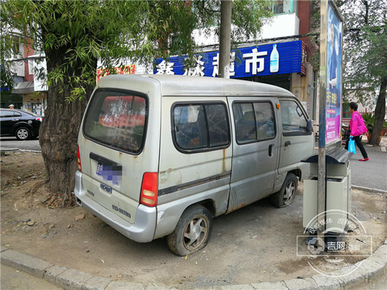 看过了许多“僵尸车”,虽然很多市民对此不满,但渐渐地见怪不怪了。