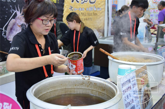 现做台湾风味沙茶百叶豆腐