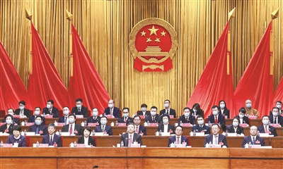 白城市第七届人民代表大会第一次会议圆满完成各项议程,在白城宾馆闭幕。