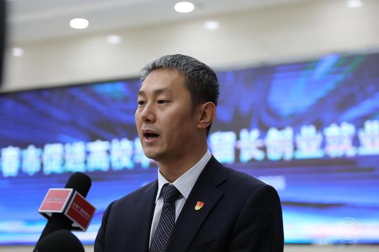 长春市促进高校毕业生留长创业就业服务大会正