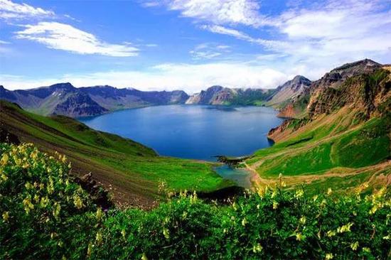 长白山南景区今日正式对外开放