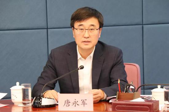 吉林省检察院党组副书记、常务副检察长唐永军主持会议。