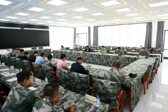 延吉市召开2021年度秋季征兵定兵会 杨婷婷 摄