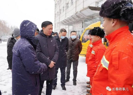 张志军调研应对雨雪冰冻灾害、民生保障、