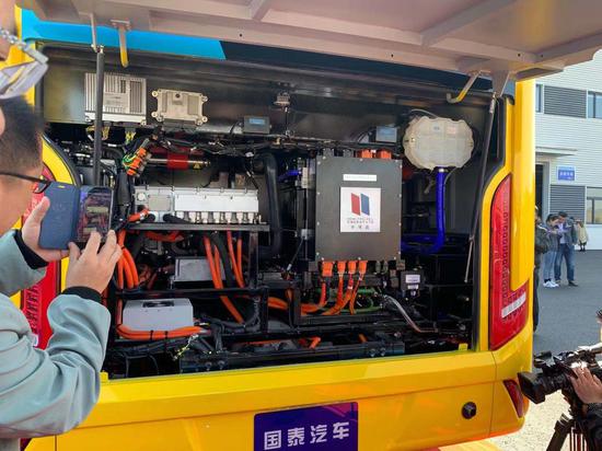 新能源汽车采用注册新宝GG新宝GG娱乐注册国内领先注册新宝GG氢燃料系统集成技术和车辆控制技术。袁子淇 摄