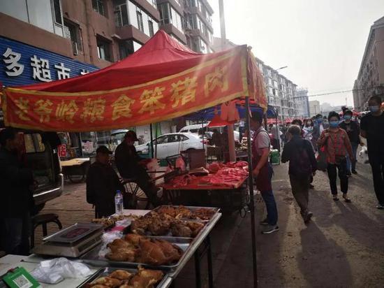 即便有人前来问价,也不情愿掏钱购买。