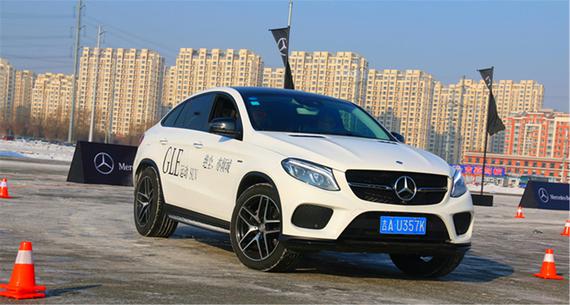 不要图省钱,换就四条轮胎都换喽,保证您在雪地里“撒欢儿”