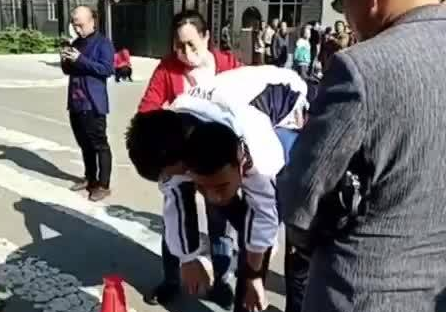 松原市扶余第二实验多学生呕吐 疑似水体污染导致