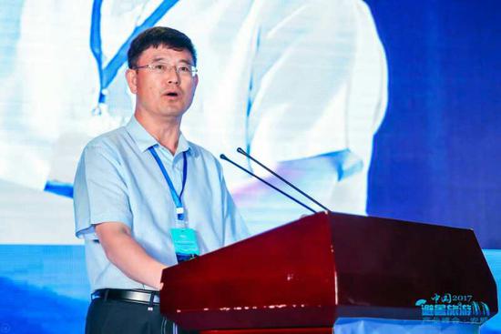 长春市政府副秘书长卢福建发表讲话