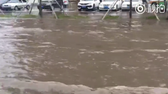 吉林大路水流成河