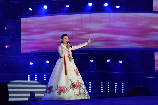2017中国图们江文化旅游节闭幕式文艺演出节目精彩纷呈