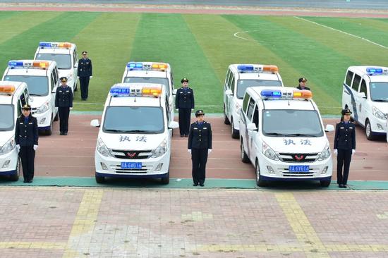 城市管理行政执法局更换全国统一制式执法服装