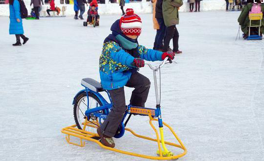雪地自行车