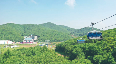长春世茂莲花山山地公园。 (于剑南提供)