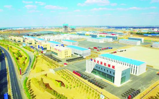 随着一批企业入驻、一个个项目落地,长德经济开发区日益展现出发展活力。 孙建一 摄