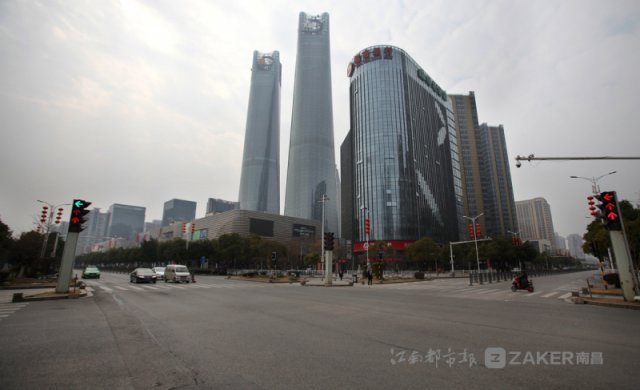 南昌外来人口_安全行车技巧,这样踩刹车完美解决追尾事故