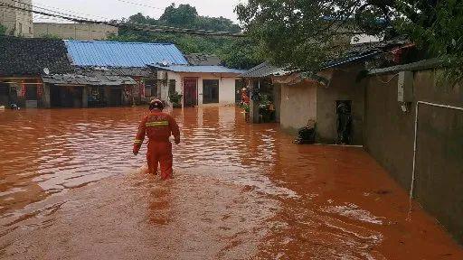 描写社区人口_社区人口普查照片(2)