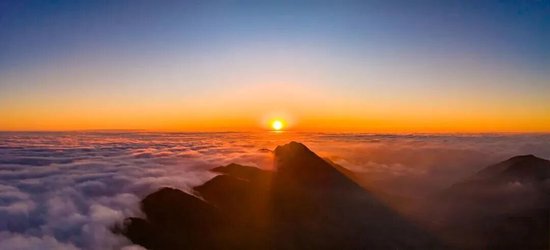 畅游江西邂逅盛夏山河