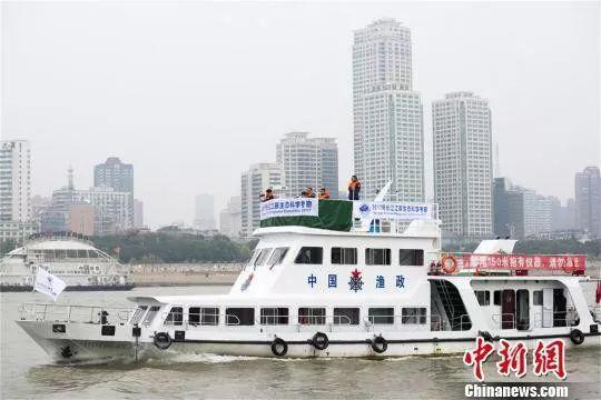 资料图:长江江豚生态科学考察船 刘科 摄