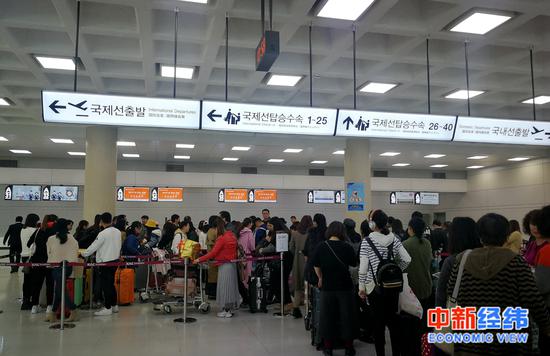 韩国济州岛机场 中新经纬 张燕征 摄