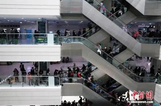 资料图:某医院门诊楼。中新社记者 殷立勤 摄