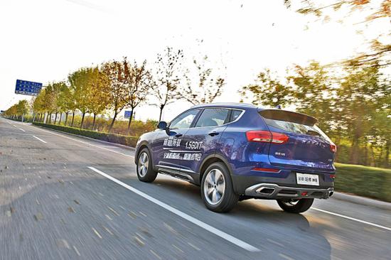 拥有宽敞乘坐空间，方可畅享舒适出行