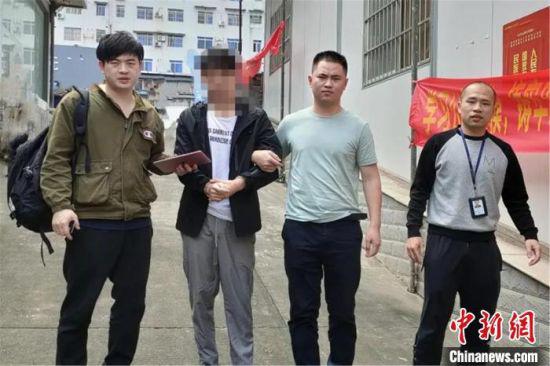 近日,江西修水警方破获一起比特币盗窃案,涉案金额近300万元。 修水县公安局供图