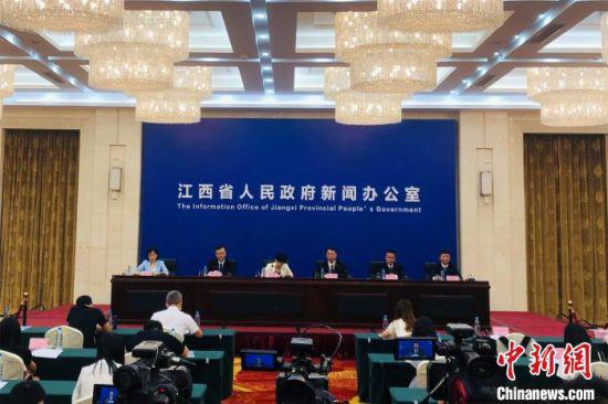 6月4日，江西省“六五环境日”新闻发布会在南昌举行。　吴鹏泉 摄