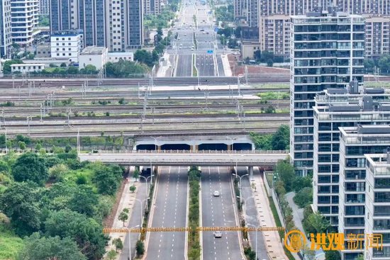 南昌圭峰大道全线建成通车