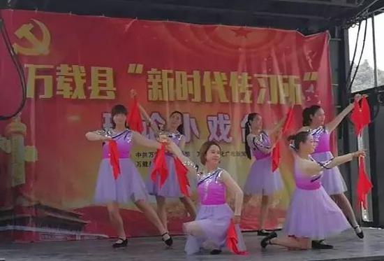 文艺式传习深受群众欢迎
