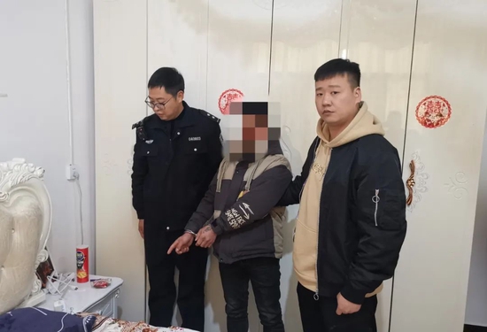 (犯罪嫌疑人指认现场)