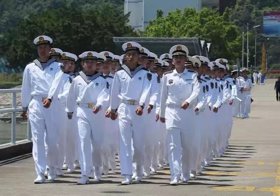 两个多月前，101南昌舰接受习主席检阅
