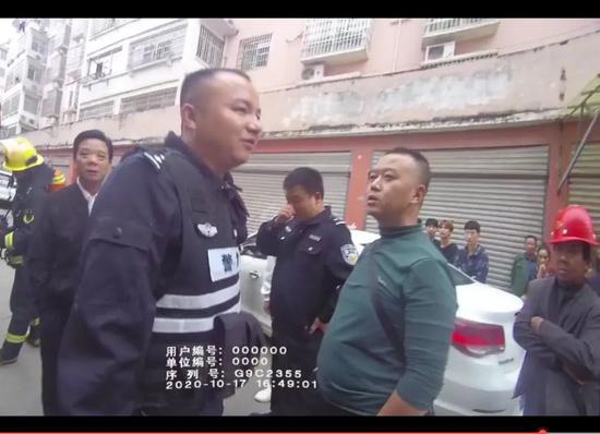 上图(左前)为朱继敏(视频截图)