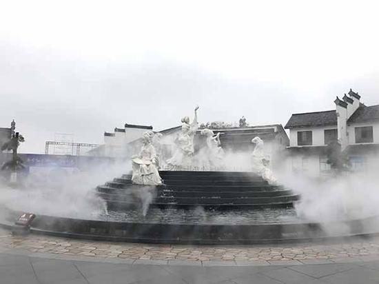 仙女湖景区仙女雕塑。