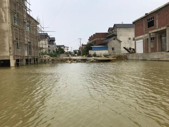 油墩街镇港湖村第二处决堤口