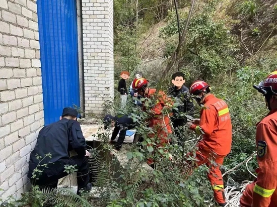 危急！事发赣州信丰街头 民警立马冲上前