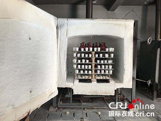 耕道堂霁红釉瓷器的炼制工艺 供图 耕道堂