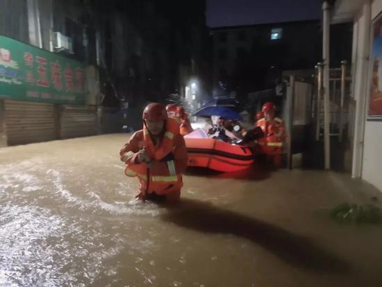 警情十: