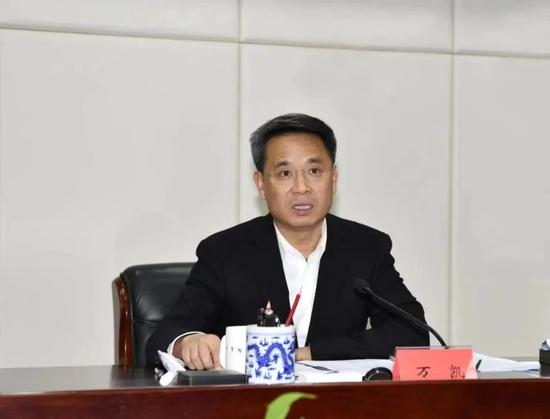 赣州市委原副书记、原市长万凯严重违纪违法被开除党籍和公职