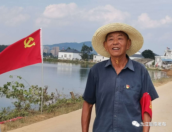 欧阳小年:党龄半世纪 抗洪守一线