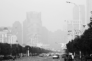 昨日,南昌城被雾霾笼罩