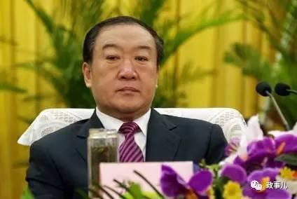 他特别指出,“在江西主政期间,大家对他的违法违纪所做所为是反感的。”