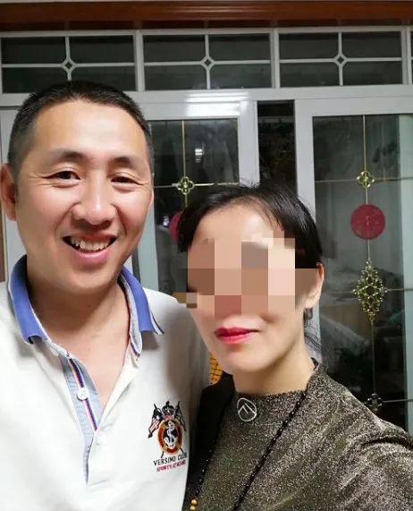 桂高平和妻子。受访者供图
