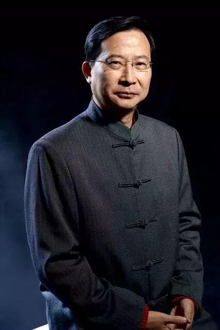 教育经历: