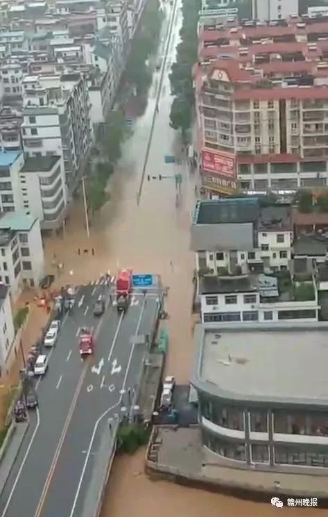多地景区紧急临时闭园