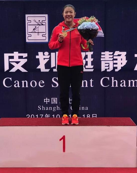 杨佳丽,1998年出生,南昌市高新技术开发区人。