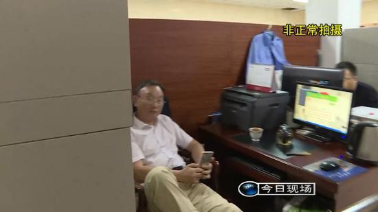 其他办事窗口工作秩序良好,